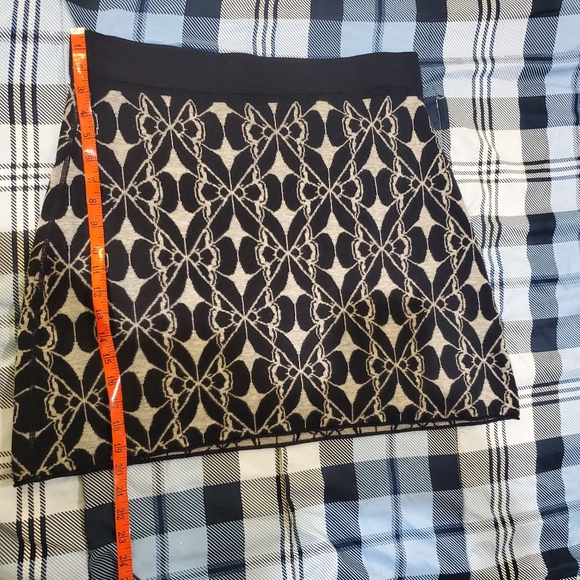 Wool mix black and white short VA reversible skirt No size, probably size Large - Picture 2 of 13